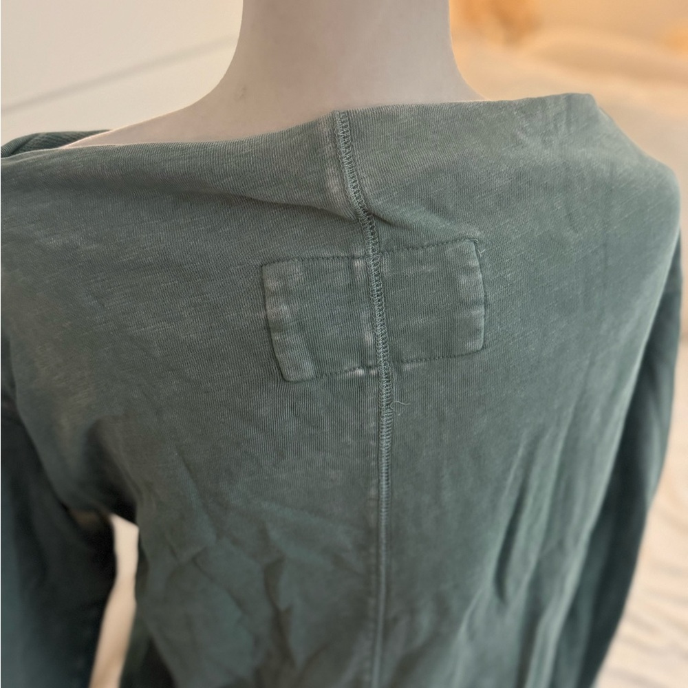 Women's Green Sweater - Picture 9 of 10